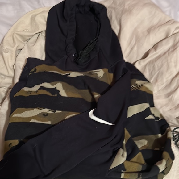 Nike camo striped hoodie - Picture 2 of 2